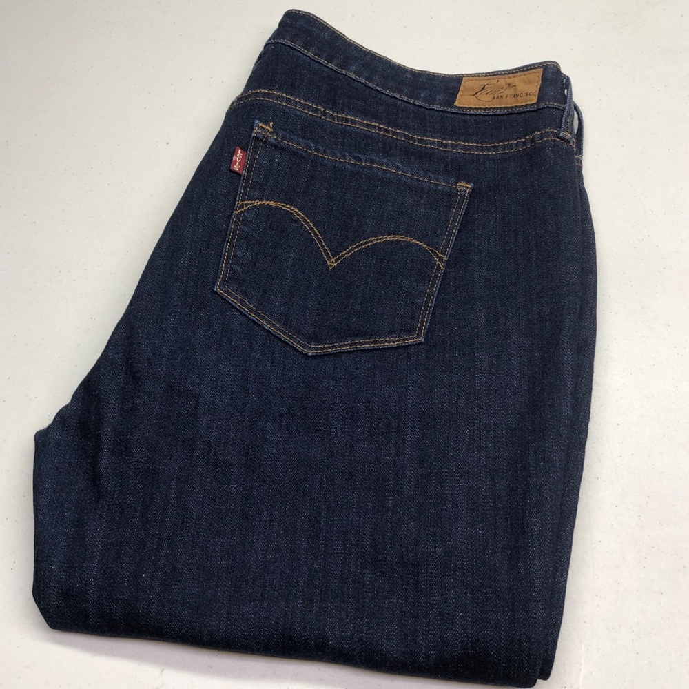 LEVI SLIGHT CURVE BOOT JEANS 16W/34x31 ⭐️